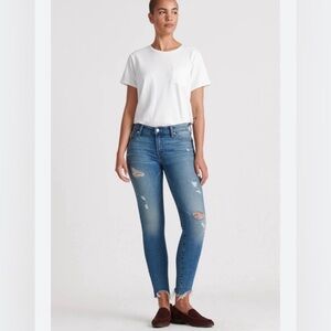 Lucky Brand distressed Ava Skinny Jeans 2/26